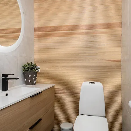 Metsaemarkku - Jacuzzi & Sauna *