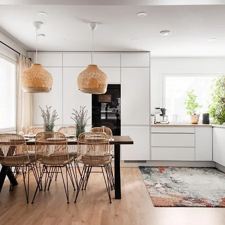 Metsaemarkku - Jacuzzi & Sauna * 波里